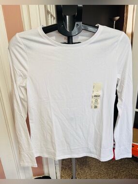 No Boundaries White Long-Sleeve Crewneck Tee